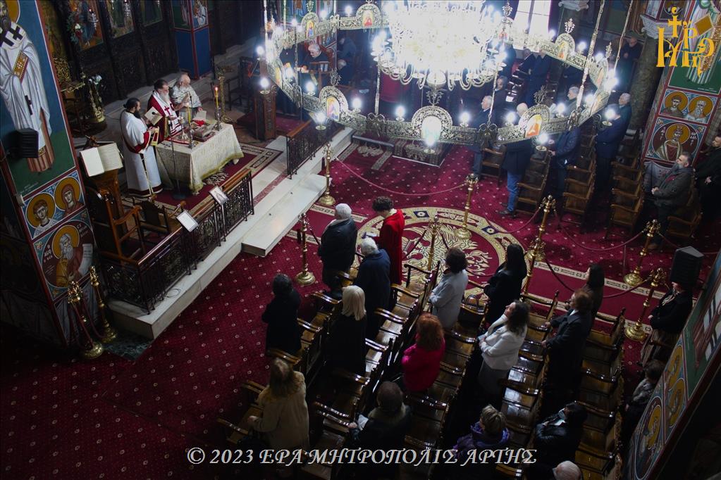 Η αρχαιοπρεπής Λειτουργία του Ιακώβου Αδελφοθέου στην Άρτα