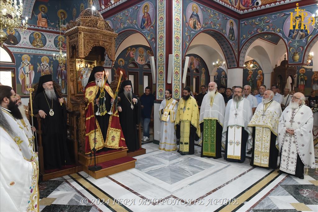 Εσπερινός ονομαστηρίων Μητροπολίτου Άρτης κ. Καλλινίκου