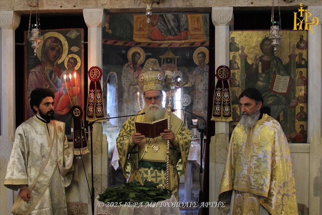 Κυριακή Βαΐων πρωΐ, στον βυζαντινό Ναό Αγίας Θεοδώρας Άρτης