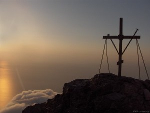 Γιατί ονομάζεται «Μεγάλη» Εβδομάδα και τι γιορτάζουμε κάθε ημέρα της