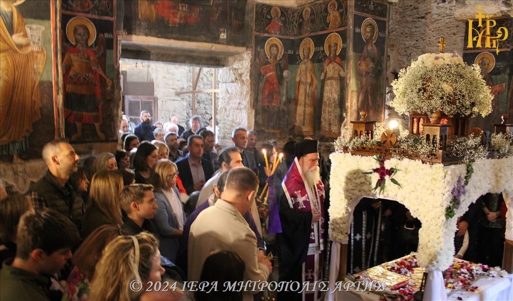 Εσπερινός Αποκαθηλώσεως στην Παρηγορήτισσα Άρτης